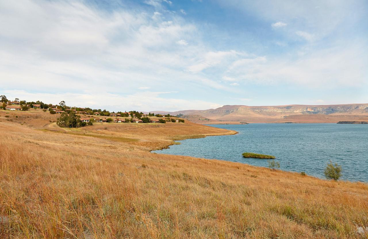 Отель First Group Qwantani Гаррисмит Экстерьер фото