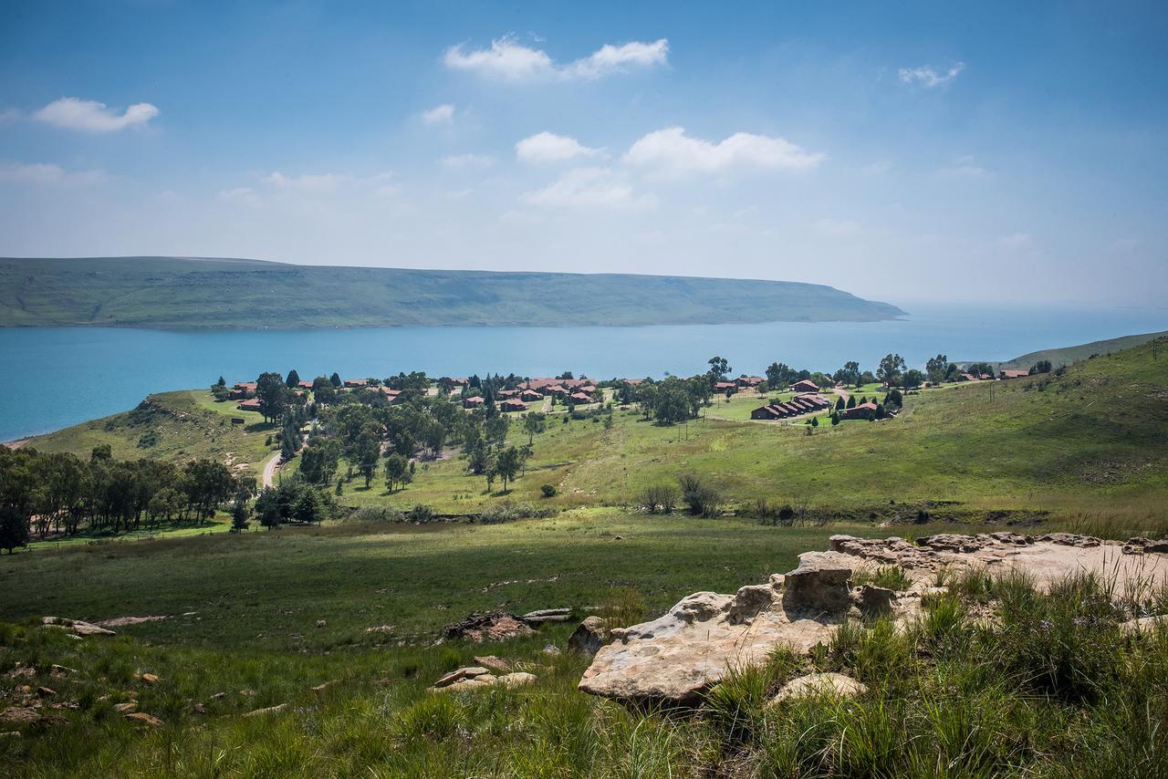 Отель First Group Qwantani Гаррисмит Экстерьер фото